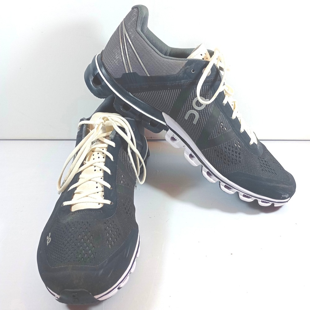 On Running Womens Cloudflow Shoes Size 10 W10 Black Grey Lightweight Sneakers